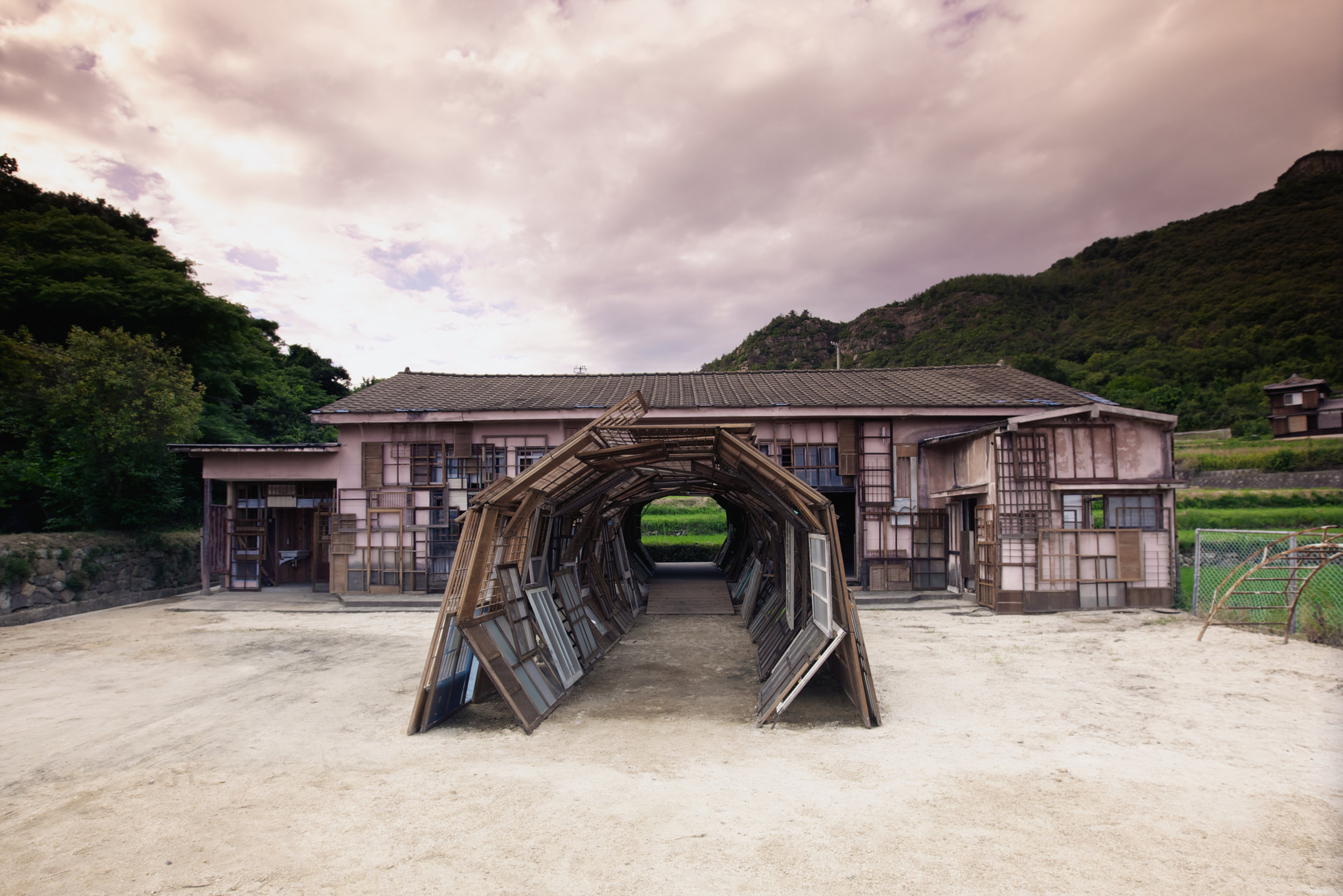 CHIHARU SHIOTA–塩田千春